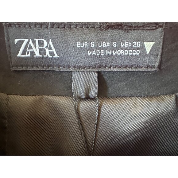 ZARA Small Black Faux Suede Mini Skirt - Picture 3 of 8